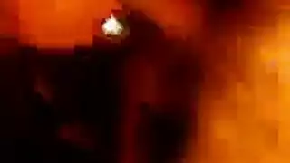 جماع صالة ألعاب جامح للمدرب في غرفة تبديل ملابس منقوعة