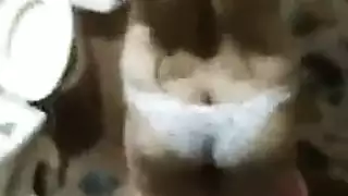 فتات صغيره مع استاذها في الغابه