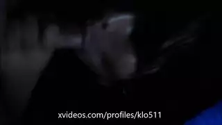بنت تجلس بمفردها في المنزل ثم حببها ياتي و يتقرب منها ثم ينيكو