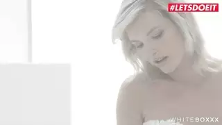 ثبت مهبله على وجهه