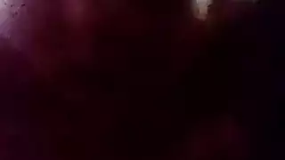 سارة الممتلئة تتحمل ضربات قاسية في حلقها