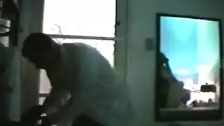 الضرب بالعصا صاحب غير محلوق