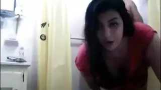 رغبة محرمة: يضاجع زوجة أخيه بقوة على البلاط