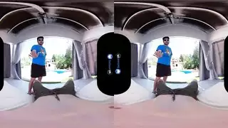 بنت مثيرة بتركب علي زبر كبير في الواقع الافتراضي
