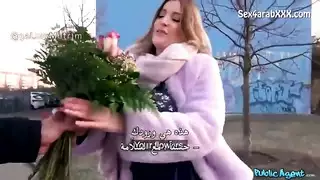 عاهرة إيطالية مراهقة تفعل أي شيء من أجل المال – فيديو إباحي كامل