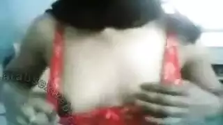 محجبة إكس إكس إكس تمارس الجنس مع قضيب جارها المتزوج