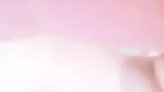 عسوله اوى وجسمها مرمر تلعب فى كسها تنيكه لحد ما تنزل السبعه ونص