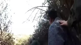عاهرة مكسيكية تمص قضيب شرطي الحدود للحصول على تأشيرة دخول