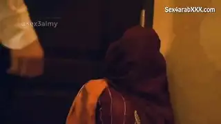 مترجم عربي: العاهرة الأفغانية