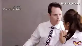 عاهرات الحرم الجامعي يخضعن لامتحانات القذف الداخلي في كل ثقب