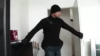 نيك مربية النزل مع صاحبة المنزل سكس فلم