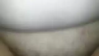 وحش ينيكها بخشونة في البرية