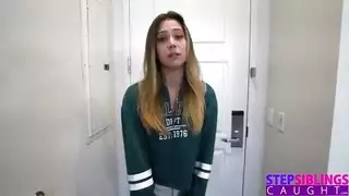 قبلة ساخنة واحدة وأنا داخل مهبلها