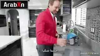 الزوجة العاهرة تتسلل لجارها لجنس شرجي قوي وقذف داخلي