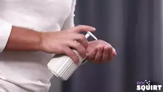 تدليك xxx مكثف يؤدي إلى هزة الجماع القذفية للمراهقة