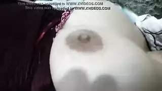 مشهد إباحي: السلطانه راضيه تأخذ قضيبًا كبيرًا بعمق