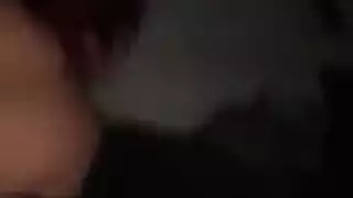 بعد مص قضيبين ضخمين، يتم ملؤهما في مشهد ثلاثي