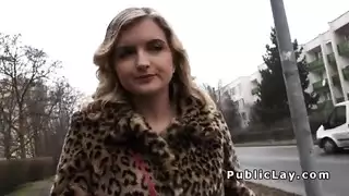 فتاة مثيرة بشباك الصيد تتوق لشرج خشن إكس إكس إكس