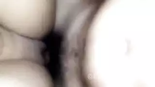 عربي يمارس مع وحده عربيه وتقول له كلام فاحش لانه يؤلمها كثيرا