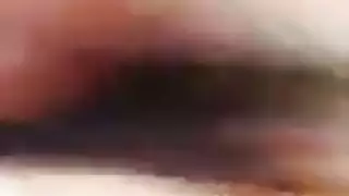 مدام مريم تلعب فى كسها بالخياره
