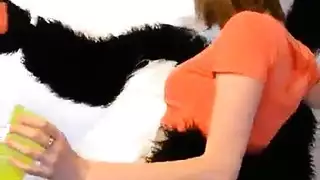 نائب الرئيس ضخمة على وجه امرأة سمراء مثير
