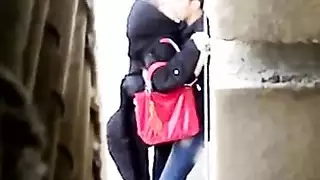 جنس صريح في الكلية: طالبة محجبة تأخذ قضيباً في مؤخرتها
