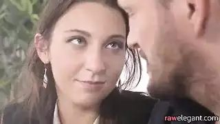 مص قضيب مبلل يؤدي لاختراق شرجي صلب