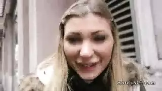 التقاط في الشارع يؤدي إلى جنس شرجي ومهني قاسي