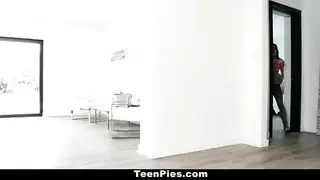 القص راهبة كثير الشعر