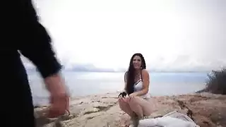 تتوق بشدة لمشهد جديد لتدمير مهبلها
