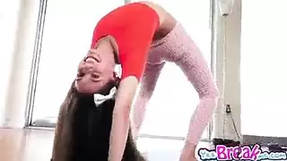 وجه يُفْتَن وينتهي بانفجار مني هائل