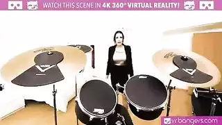 حلها بسرعة: اجعل ذلك الكس المبلول يُنكح بقوة