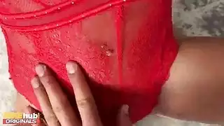 الترجمة: the big dick folded where it should be