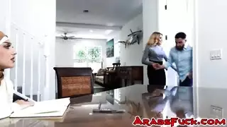 مثلي الجنس ومستقيم مثقوب حلمات تدليك
