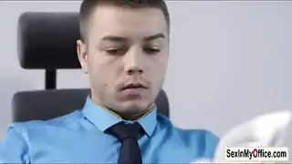 أمين الوسيم يملأ كسها الطازج في ليلة زفاف إباحية