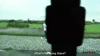 أوضاع جنسية في سيارة فاخرة: نيك مزدوج مع رجل ألفا مسيطر