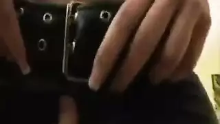 شرطية وسارق