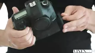 محصل الديون يُدفع له بسائل المهبل بعد إطلاق النار
