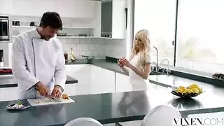 يعيش ليكون اللعبة الشرجية المثالية للإباحية الصارمة