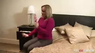 يتجسس عليها وهي تلعب يوجا وينيكها مترجم وذات صله