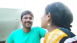 زوجة ممثلة إباحية مزيفة: تمثيلية وضع الكلب المكثفة