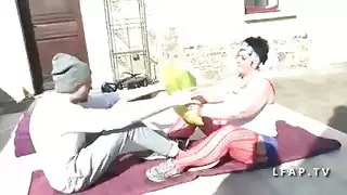 بي بي دبليو كبيرة الثدي تأخذ عدة أعضاء ذكرية في فيلم إباحي صارخ