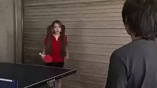 خادمة عربية ساخنة تُمارس الجنس بعمقة وتُملأ بالسائل المنوي