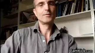 زوجة يائسة تسحب مغوية إلى حفلة جنسية للاختراق المزدوج