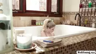 جين جاين وايلد تُؤخذ وتُستغل في فيلم إباحي صريح