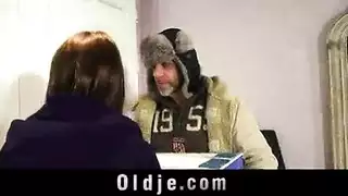 أغتصاب مراهقة سكي