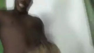 قضيب أسود كبير يأخذ مؤخرتها مشهد جنس شرجي مكثف