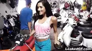 نافذة او شباك لاتينا فتاة الملاعين غي