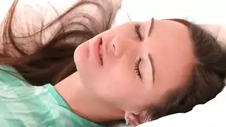 كلبتين مثليتين في جلسة إصبع مثيرة