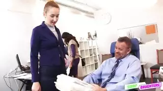 نيك كس جامح: مشعر وجاهز للزبر